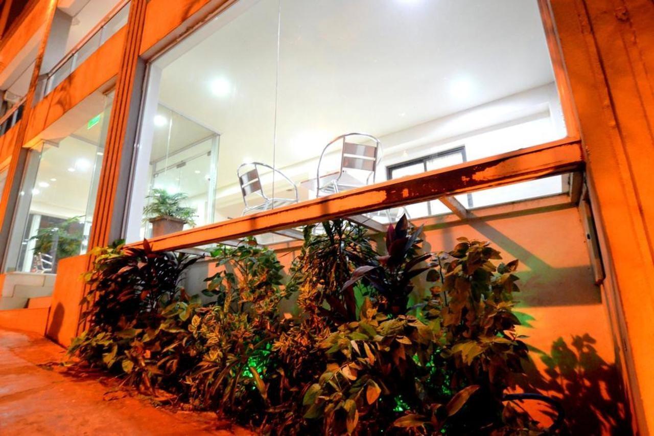Hosteria Casa Blanca Iguazu ปูแอร์โตอีกวาซู ภายนอก รูปภาพ