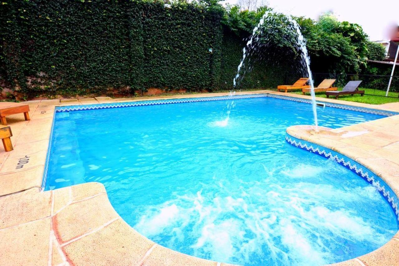 Hosteria Casa Blanca Iguazu ปูแอร์โตอีกวาซู ภายนอก รูปภาพ