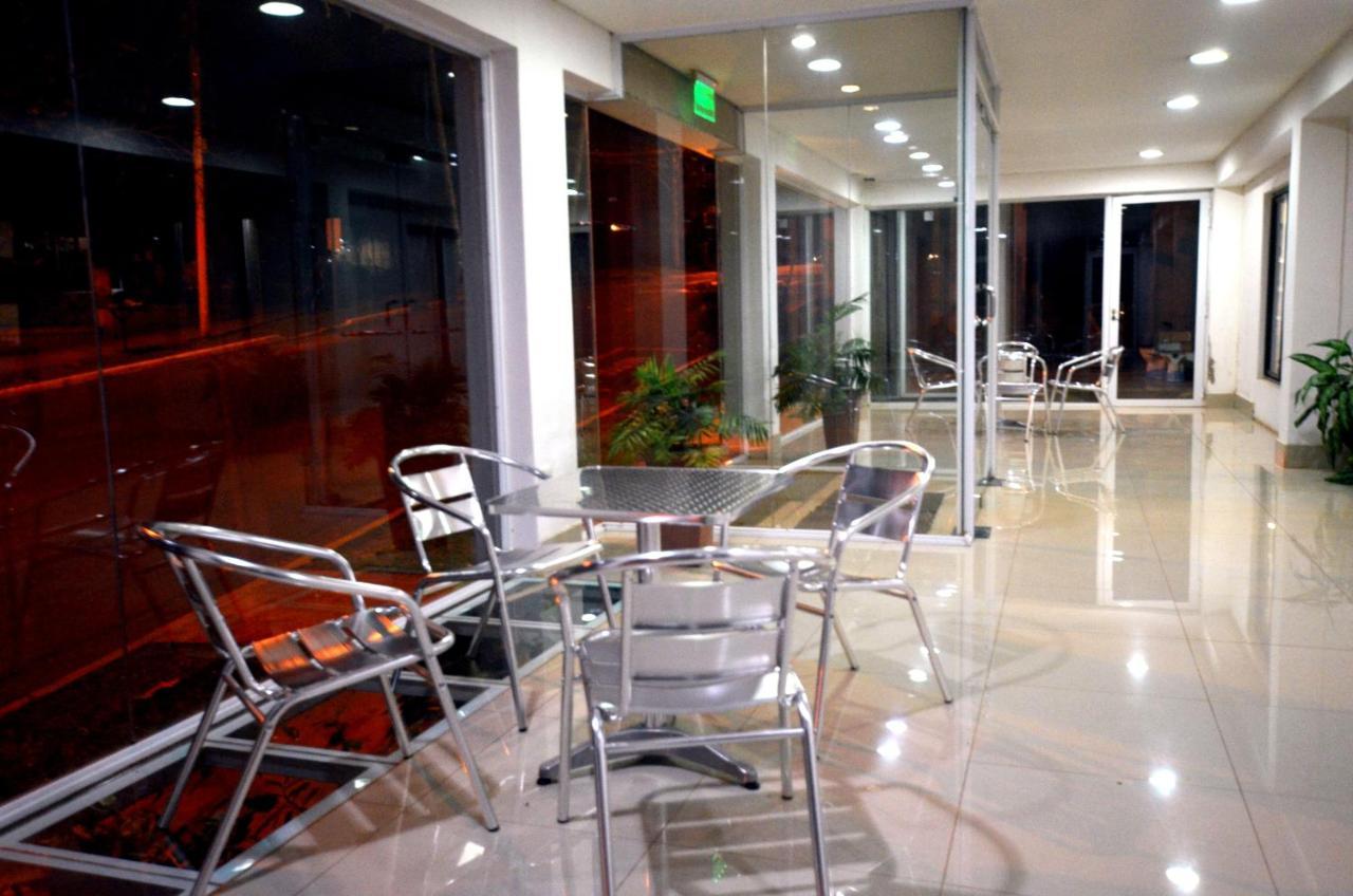 Hosteria Casa Blanca Iguazu ปูแอร์โตอีกวาซู ภายนอก รูปภาพ