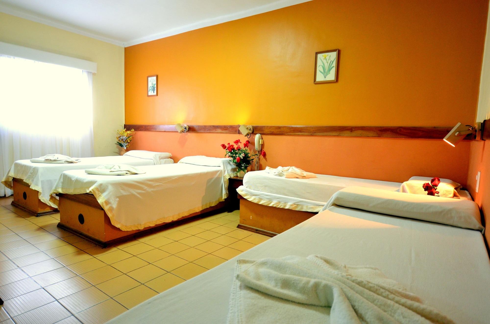 Hosteria Casa Blanca Iguazu ปูแอร์โตอีกวาซู ภายนอก รูปภาพ