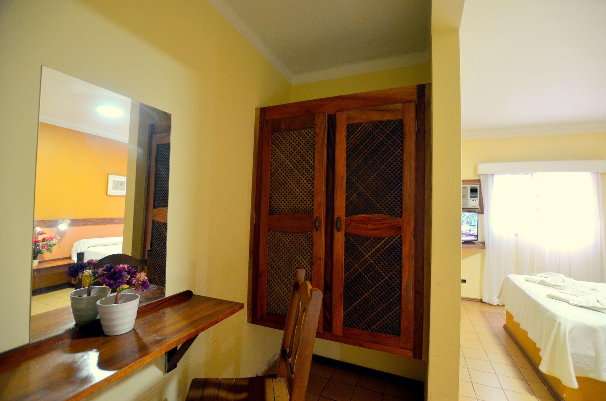 Hosteria Casa Blanca Iguazu ปูแอร์โตอีกวาซู ภายนอก รูปภาพ