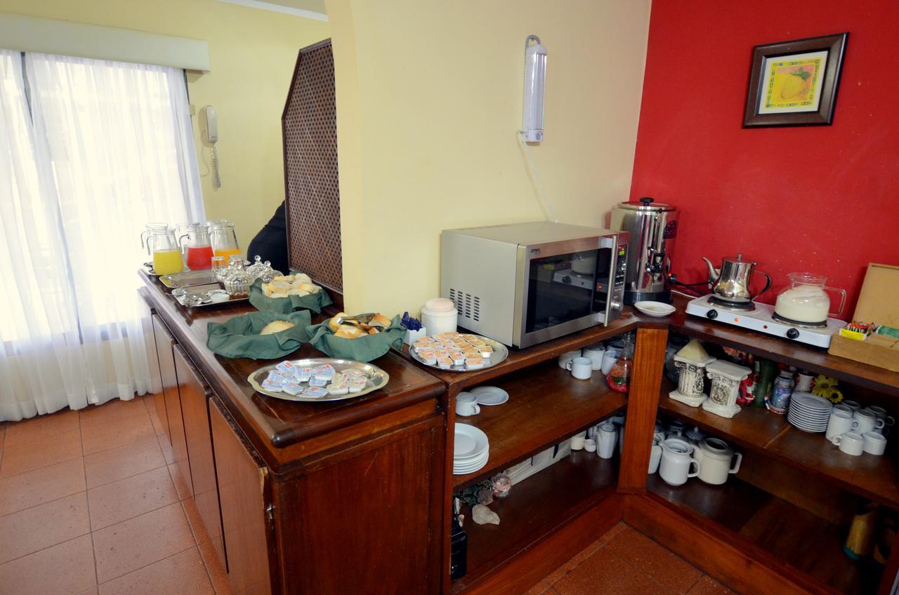 Hosteria Casa Blanca Iguazu ปูแอร์โตอีกวาซู ภายนอก รูปภาพ