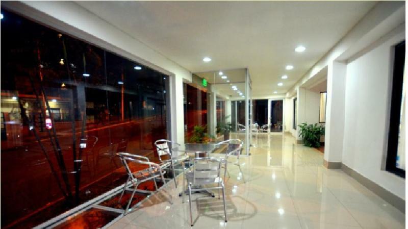 Hosteria Casa Blanca Iguazu ปูแอร์โตอีกวาซู ภายนอก รูปภาพ